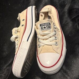 Converse Off-White Canvas Sneakers size(7)